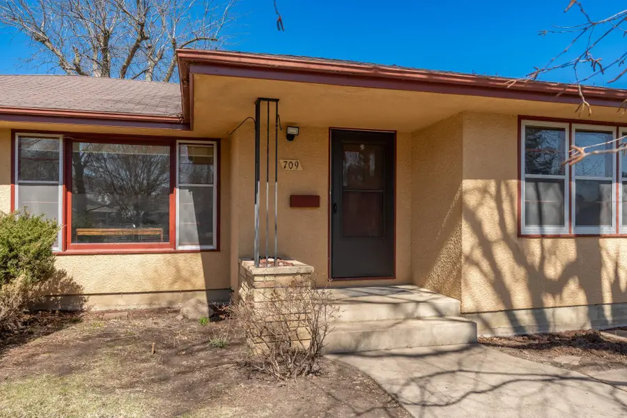 709 Shakopee Avenue E, Shakopee, MN 55379 - #3