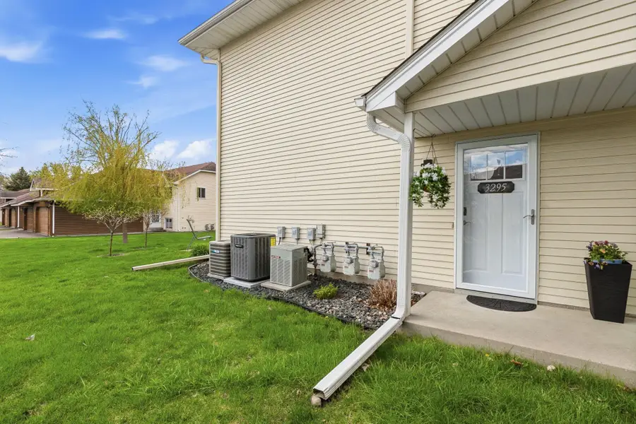 3295 Greenbrier Street #D105, Vadnais Heights, MN 55127 - #2