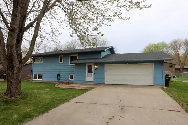 1468 Loren Street, Saint Peter, MN 56082
