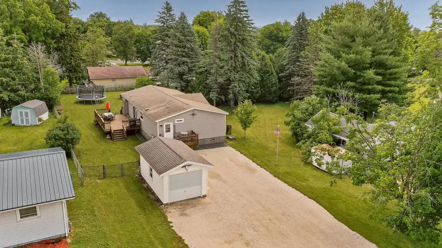 405 N Pleasant Avenue, Spring Valley, MN 55975 - #2