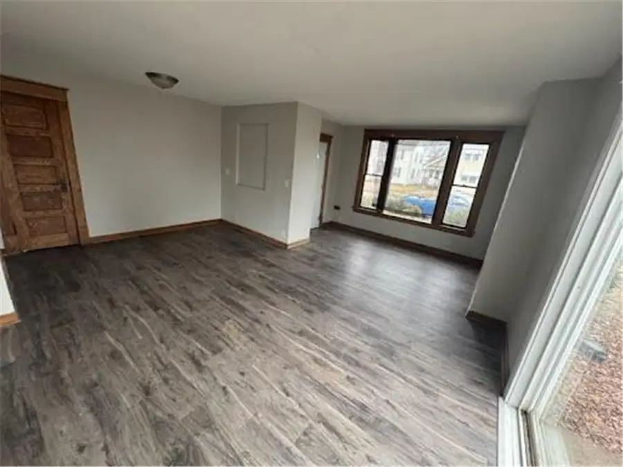 216 5th Avenue S, South Saint Paul, MN 55075 - #3