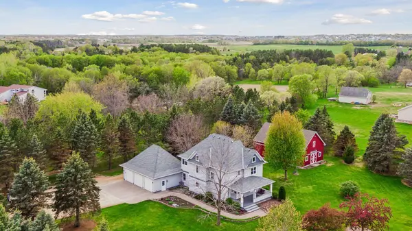 978 Lake Elmo Avenue N, Lake Elmo, MN 55042