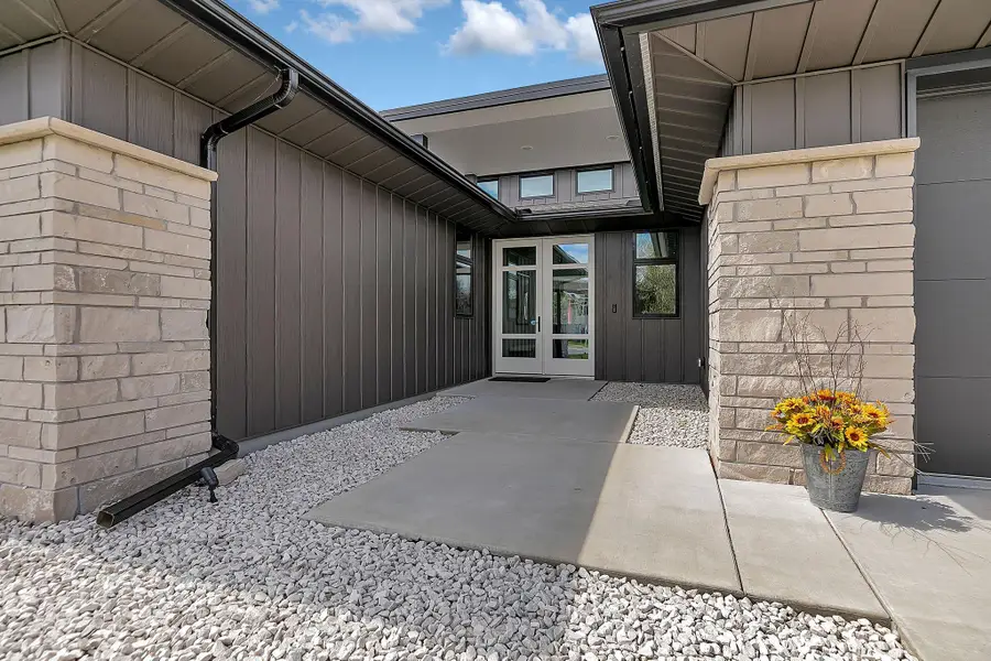 2137 Tamarack Drive, Saint Cloud, MN 56301 - #2
