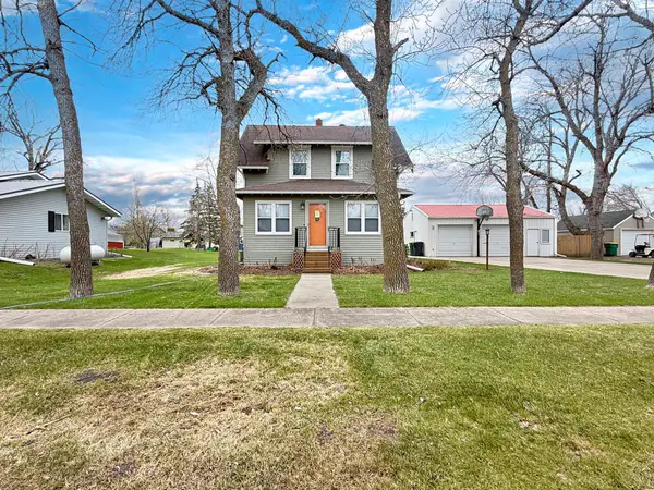 701 E Caledonia Avenue, Hillsboro, ND 58045