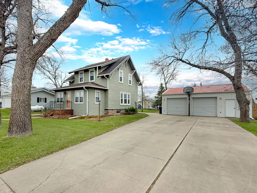 701 E Caledonia Avenue, Hillsboro, ND 58045 - #2
