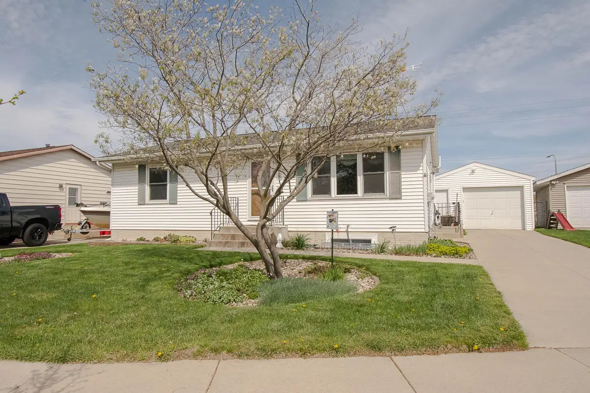 4906 18 1/2 Avenue Nw, Rochester, MN 55901 - #1