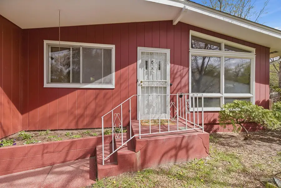 129 Suzanne Avenue, Vadnais Heights, MN 55127 - #2