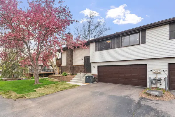 10706 Zinran Circle S, Bloomington, MN 55438