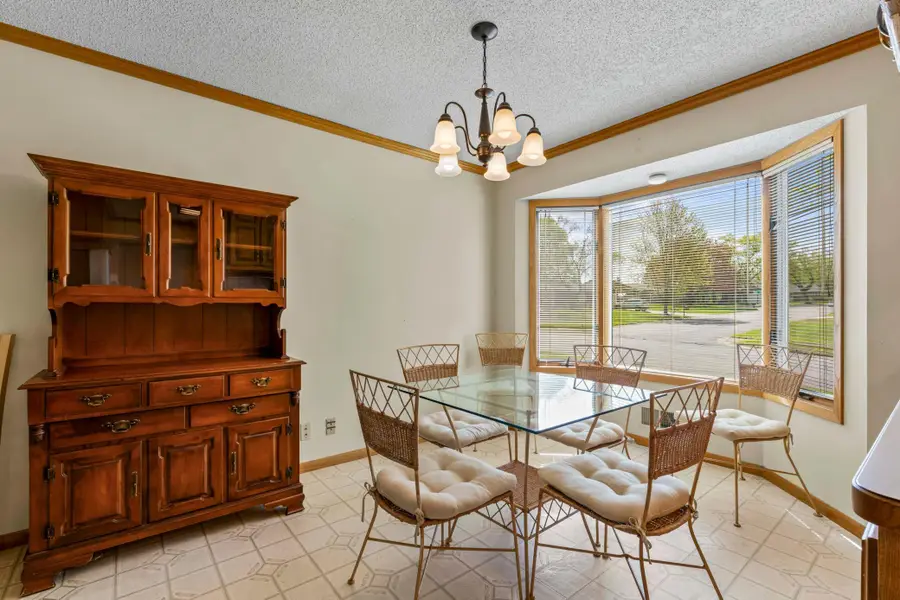7229 Upper 139th Street W, Apple Valley, MN 55124 - #3