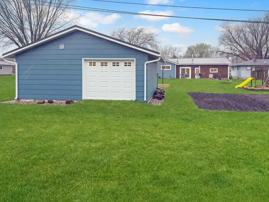 137 W 4th Street S, Cottonwood, MN 56229 - #2