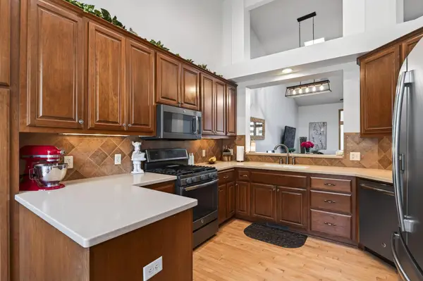 9016 Meadow Place, Savage, MN 55378