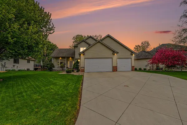 4517 Alicia Drive, Inver Grove Heights, MN 55077