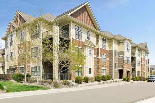15420 Oakcroft Place #223, Wayzata, MN 55391