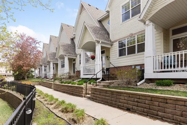 1649 Arona Street #6, Falcon Heights, MN 55108
