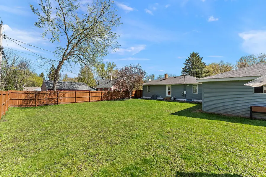 63 Ferndale Street N, Maplewood, MN 55119 - #2
