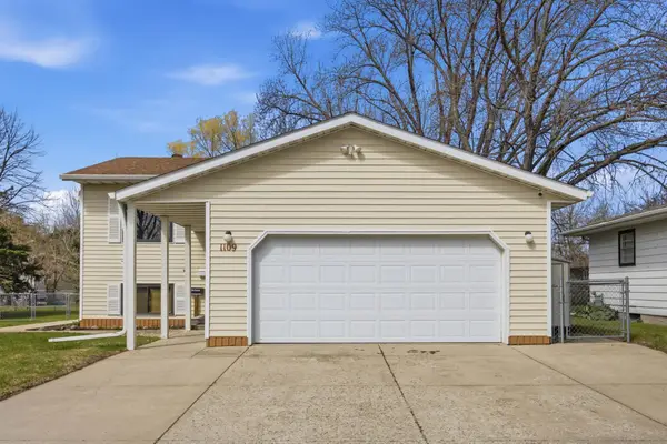 1109 9th Street N, Moorhead, MN 56560