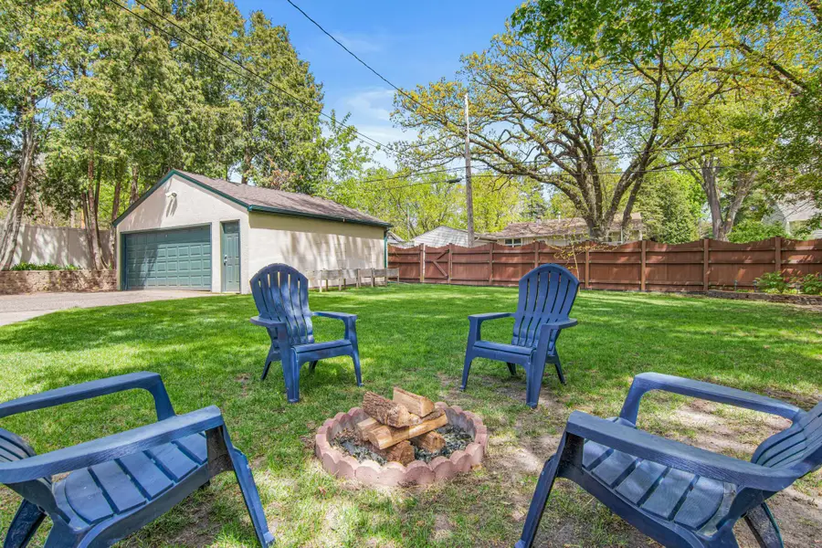 1420 Winnetka Avenue N, Golden Valley, MN 55427 - #3