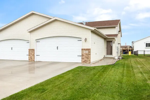 3421 Eagle Run Drive, West Fargo, ND 58078