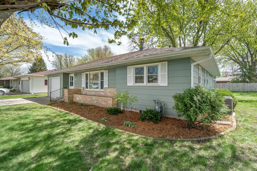555 14th Street Ne, Owatonna, MN 55060 - #2