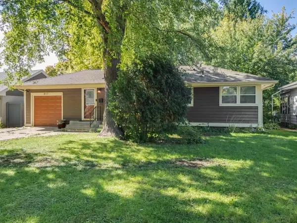 817 Vincent Avenue N, Minneapolis, MN 55411
