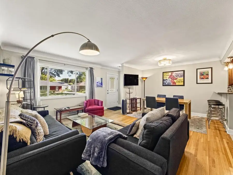 817 Vincent Avenue N, Minneapolis, MN 55411 - #3