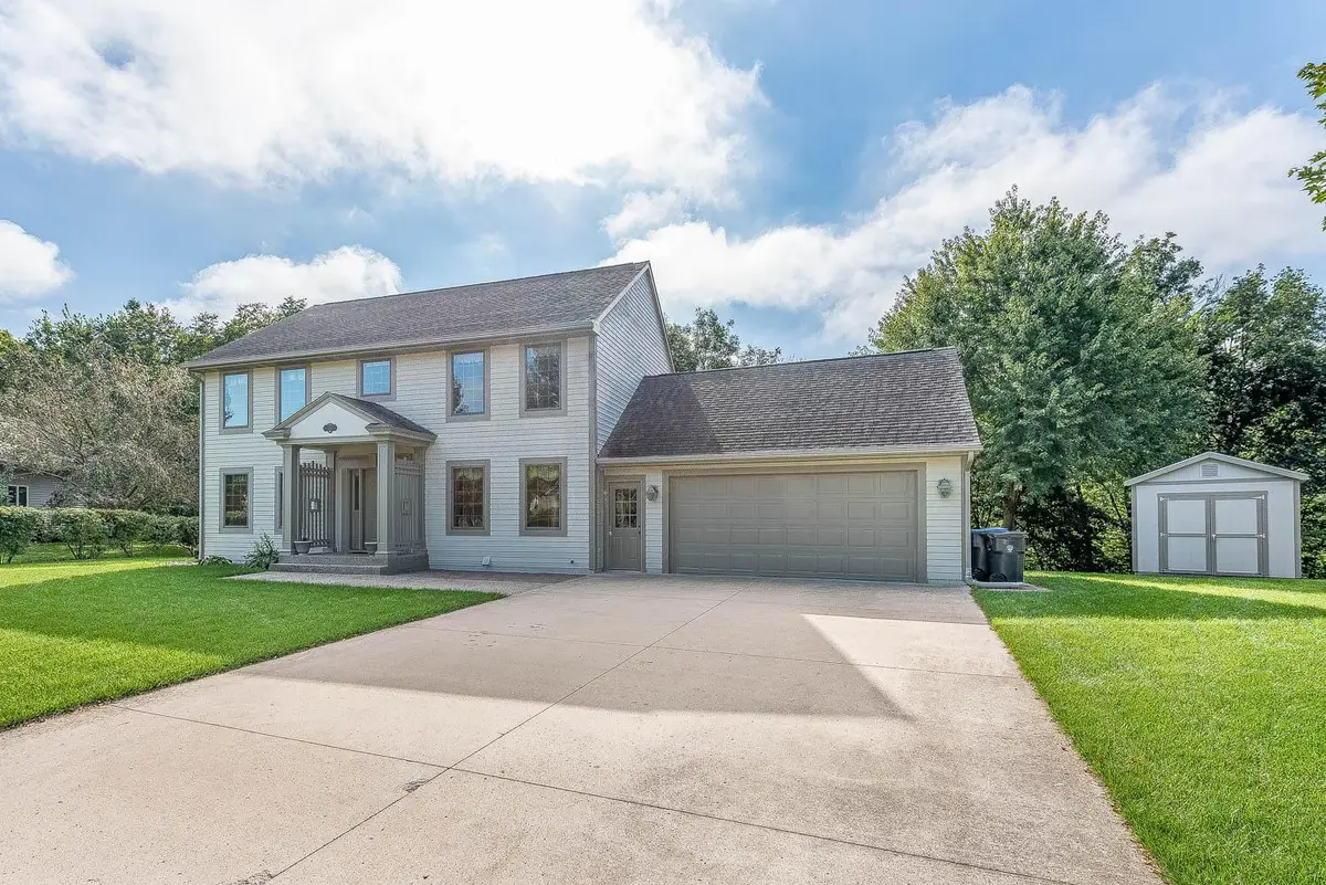 208 Chancery Lane, Mankato, MN 56001 - #1