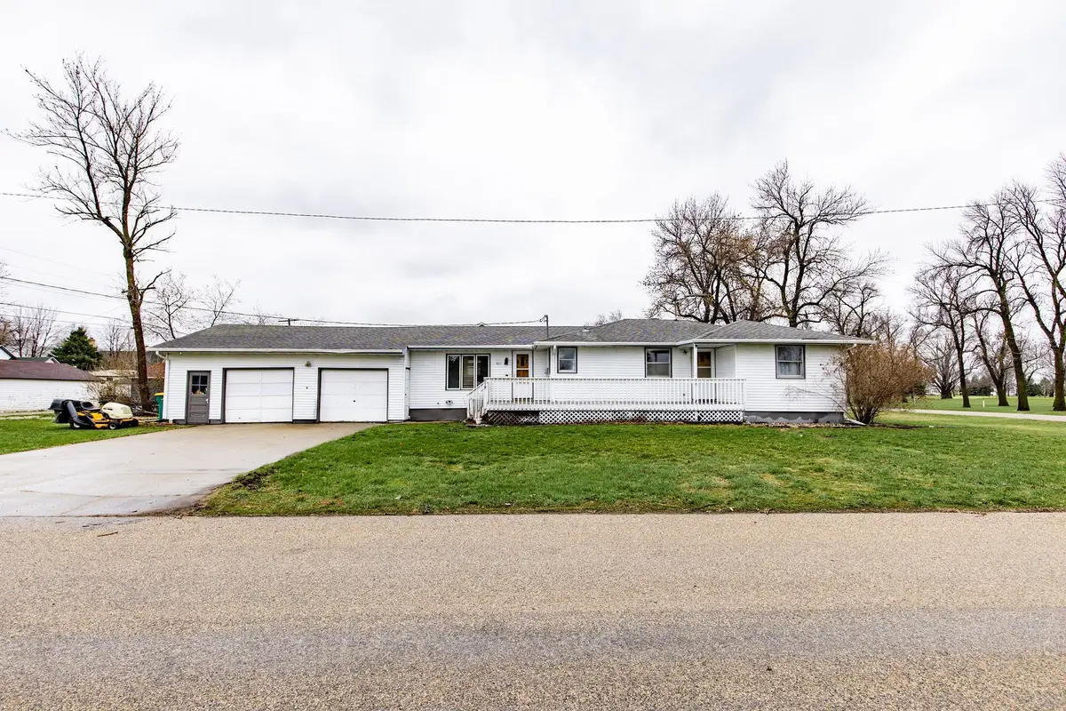 618 4th Street S, Casselton, ND 58012 - #1