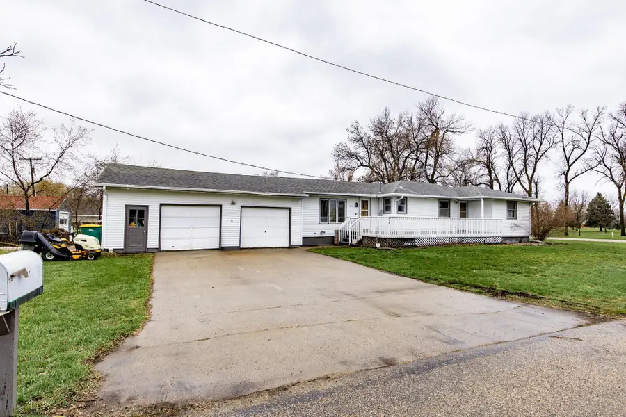 618 4th Street S, Casselton, ND 58012 - #3