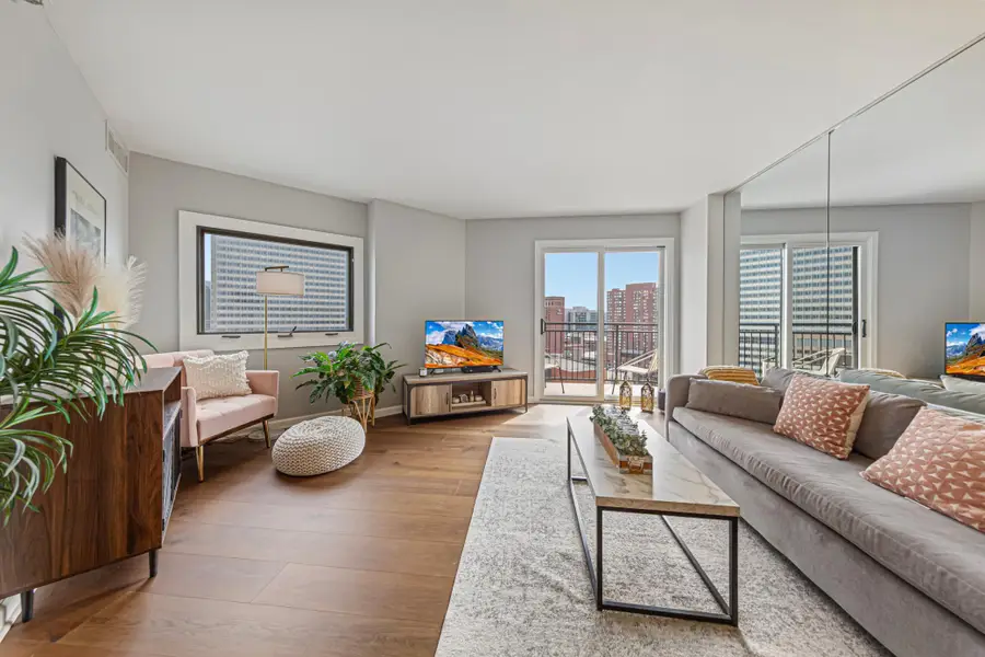 1225 Lasalle Avenue #2101, Minneapolis, MN 55403 - #3