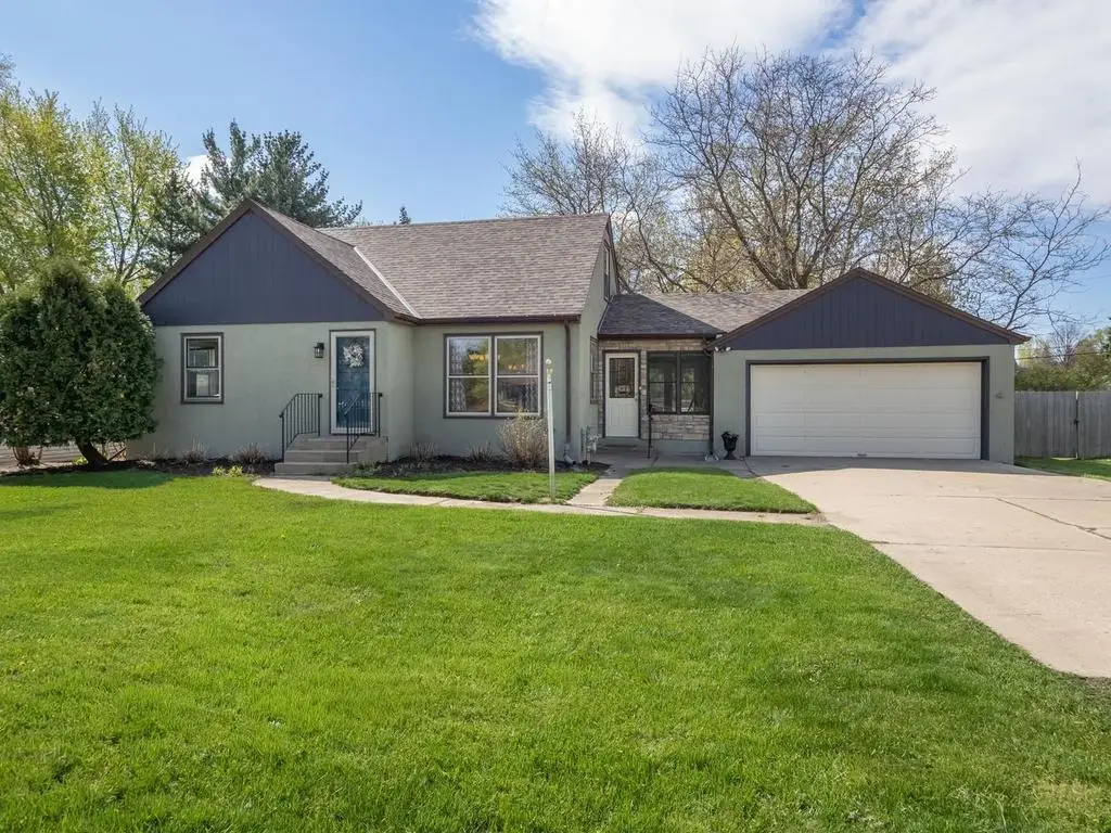1052 County Road B W, Roseville, MN 55113 - #1