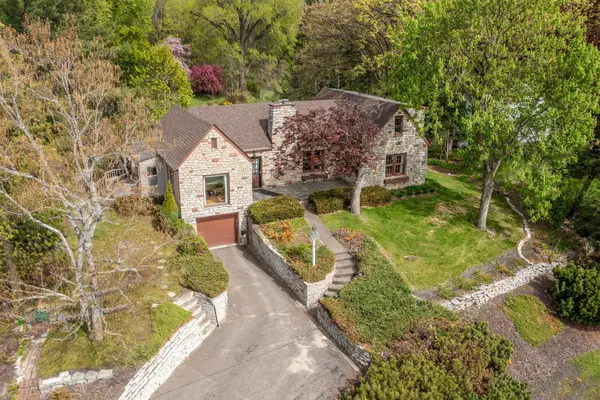 2500 Keller Parkway, Maplewood, MN 55109