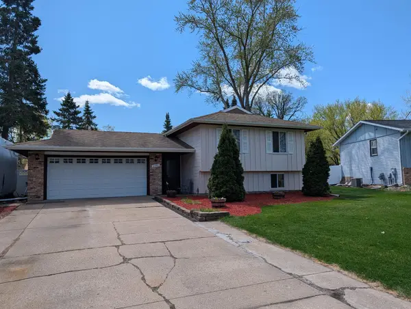 2380 103rd Lane Nw, Coon Rapids, MN 55433