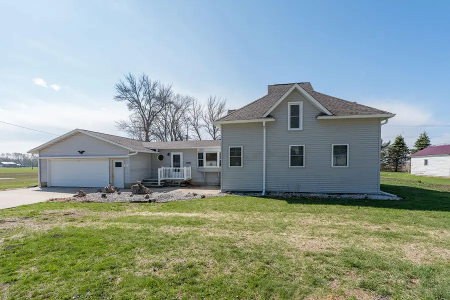 301 South Street W, Amboy, MN 56010 - #2