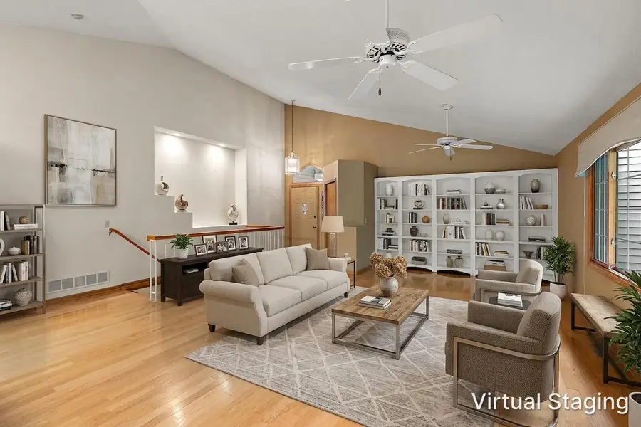 2879 Devonshire Place, Woodbury, MN 55125 - #2