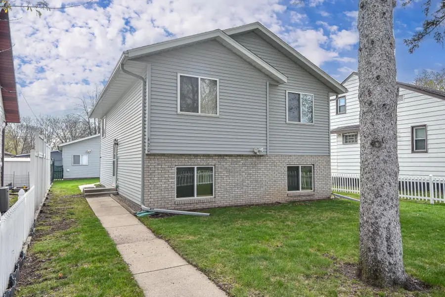 420 32nd Avenue N, Saint Cloud, MN 56303 - #2