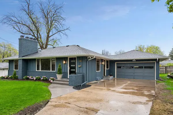 4625 Valley View Road, Edina, MN 55424
