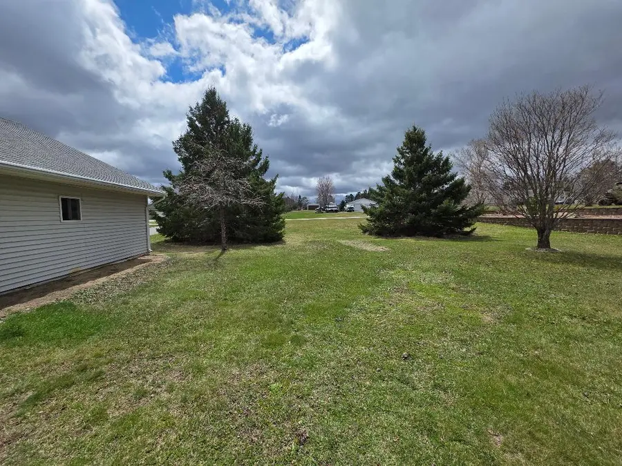 908 Trailview Street, Bovey, MN 55709 - #3