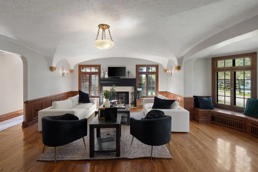 1613 W Franklin Avenue, Minneapolis, MN 55405 - #2