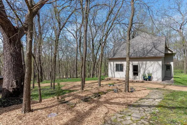 42635 Judson Bottom Road, North Mankato, MN 56003