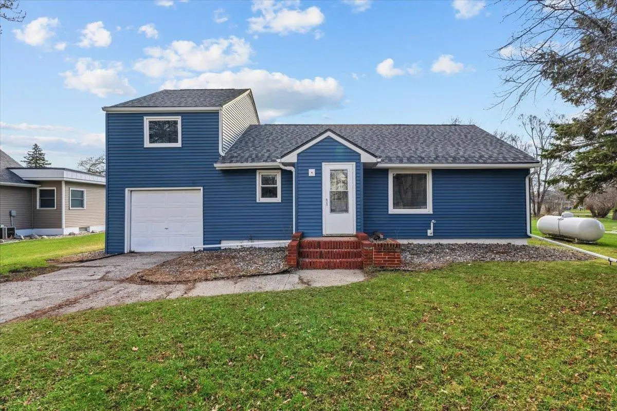 515 5th Street, Wyndmere, ND 58081 - #1