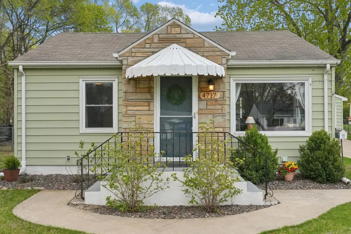 4717 2nd Street Ne, Fridley, MN 55421 - #1