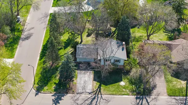5870 Daniel Court, Shoreview, MN 55126