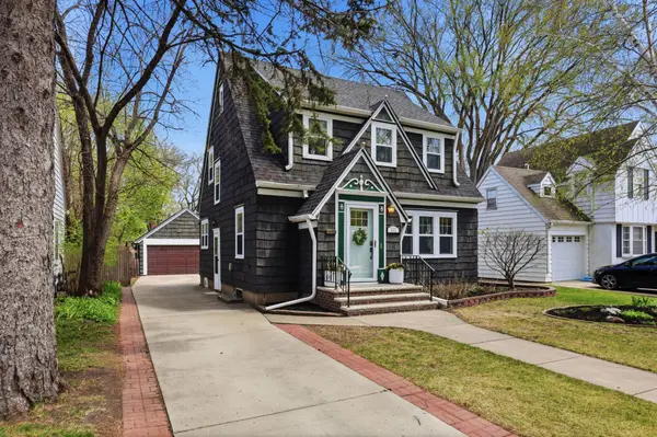 1522 7th Street S, Fargo, ND 58103
