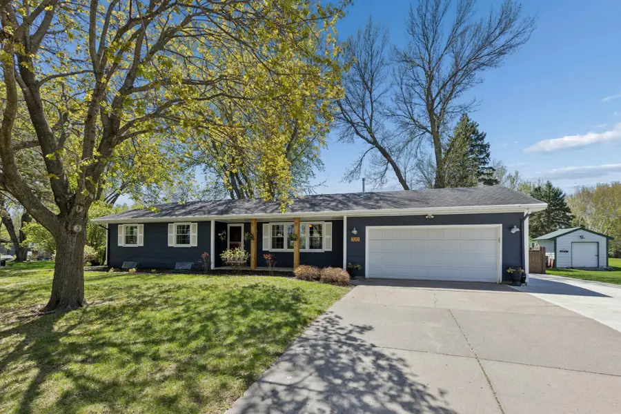 320 4th Street Ne, Mayer, MN 55360 - #2