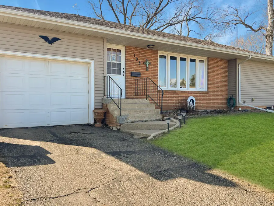 103 Montgomery Street, Welcome, MN 56181 - #2