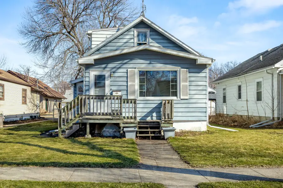443 15th Avenue S, Fargo, ND 58103 - #2