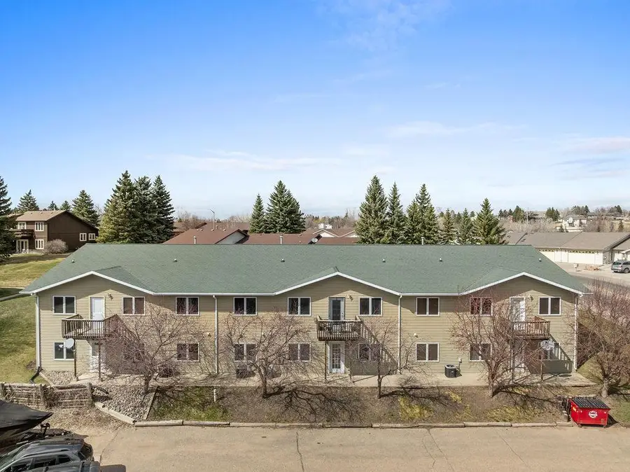 1503 16th Street Nw #B, Minot, ND 58703 - #3