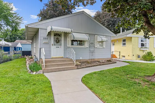 250 Macarthur Street E, South Saint Paul, MN 55075