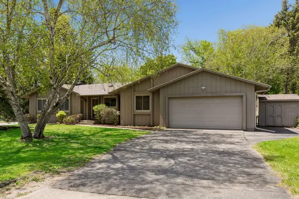 13720 Oakland Drive, Burnsville, MN 55337
