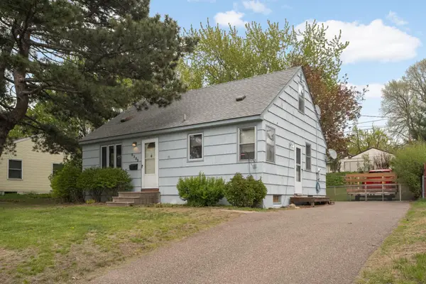 5323 6th Street Ne, Fridley, MN 55421